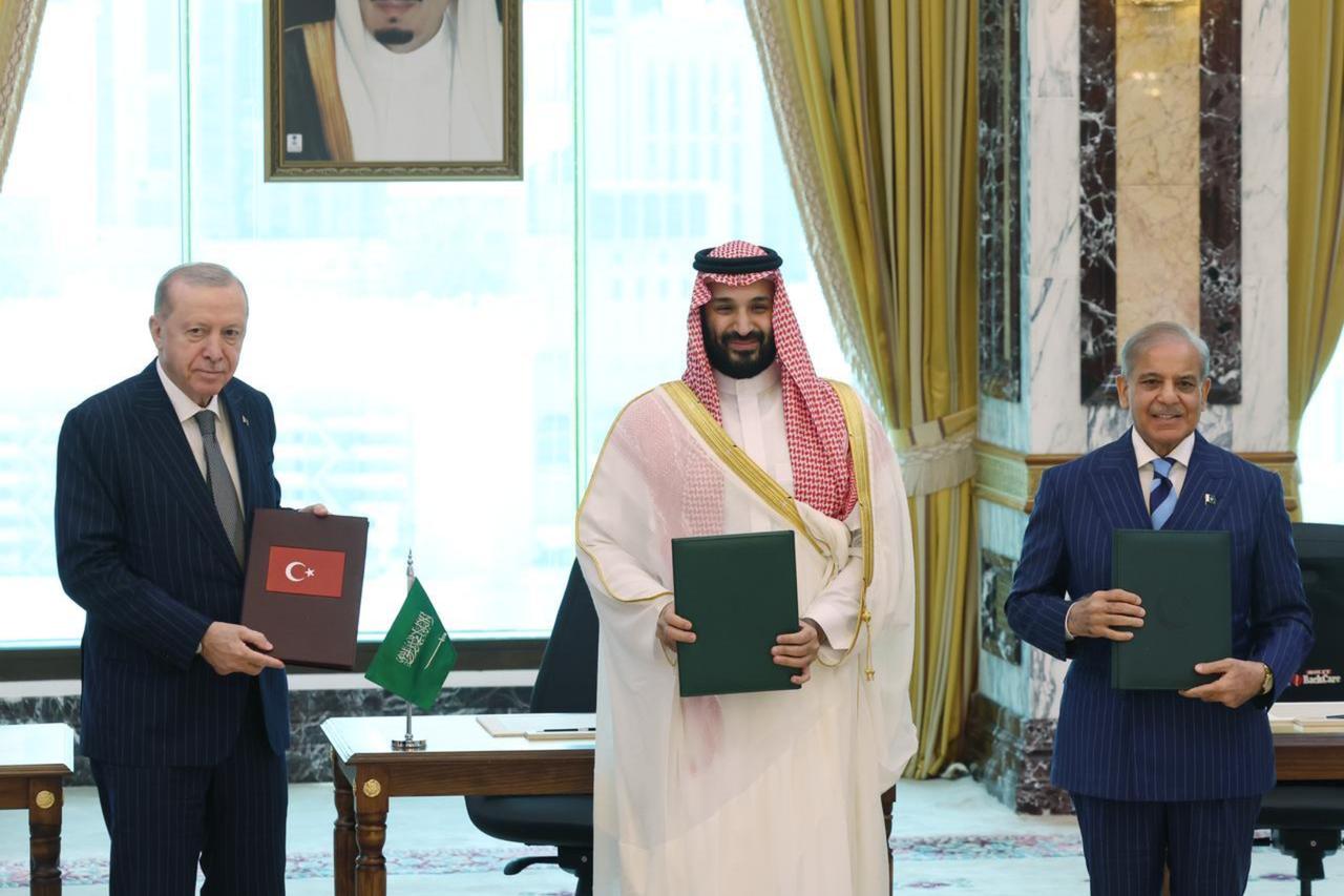 Erdogan highlights ‘positive developments’ in Mecca defense pact