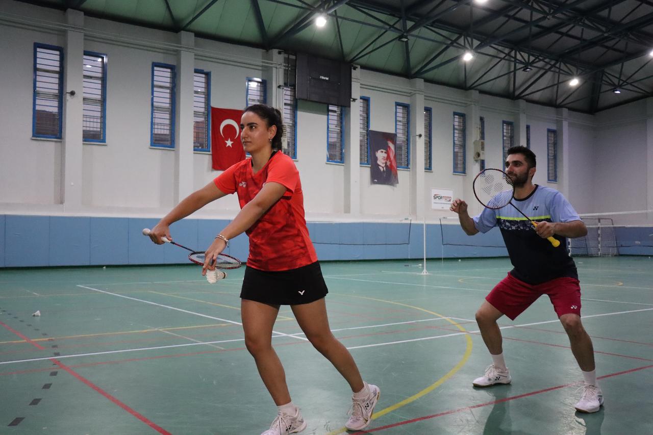 National badminton players practicing intensively at the KYK Sports Hall in Erzincan, Türkiye, as they prepare for the 2028 Los Angeles Olympics. (AA Photo)