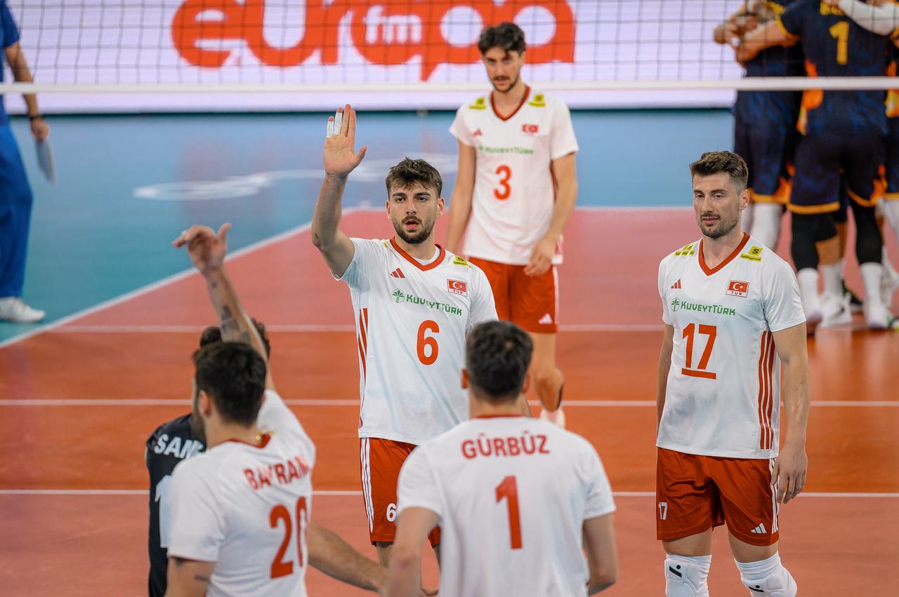 Gokcen Yuksel of Türkiye reacts after a position in action during the CEV 2026 European Men's Volleyball Championship Group D match between Türkiye and Romania at BT Arena in Cluj-Napoca, Romania, on September 14, 2026. (AA Photo)