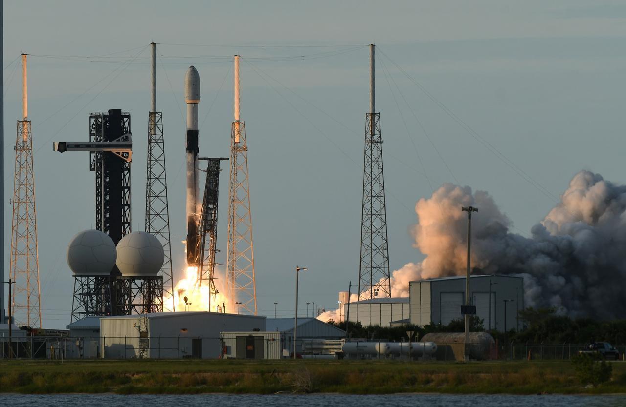Türkiye's first domestic and national communication satellite, Turksat 6A, launched into space from the Cape Canaveral Space Force Station in Florida, USA, by SpaceXs Falcon 9 rocket, Florida, July 9, 2024. (AA Photo)