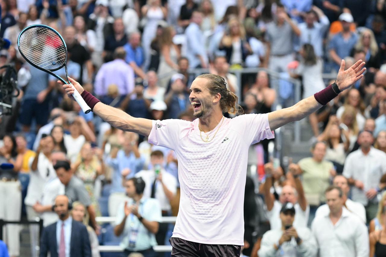 Germany's Alexander Zverev celebrates defeating USA's Ben Shelton in the men's singles final tennis match on day fifteen of the US Open tennis tournament at the USTA Billie Jean King National Tennis Center in New York on September 13, 2026. (AFP PHoto)