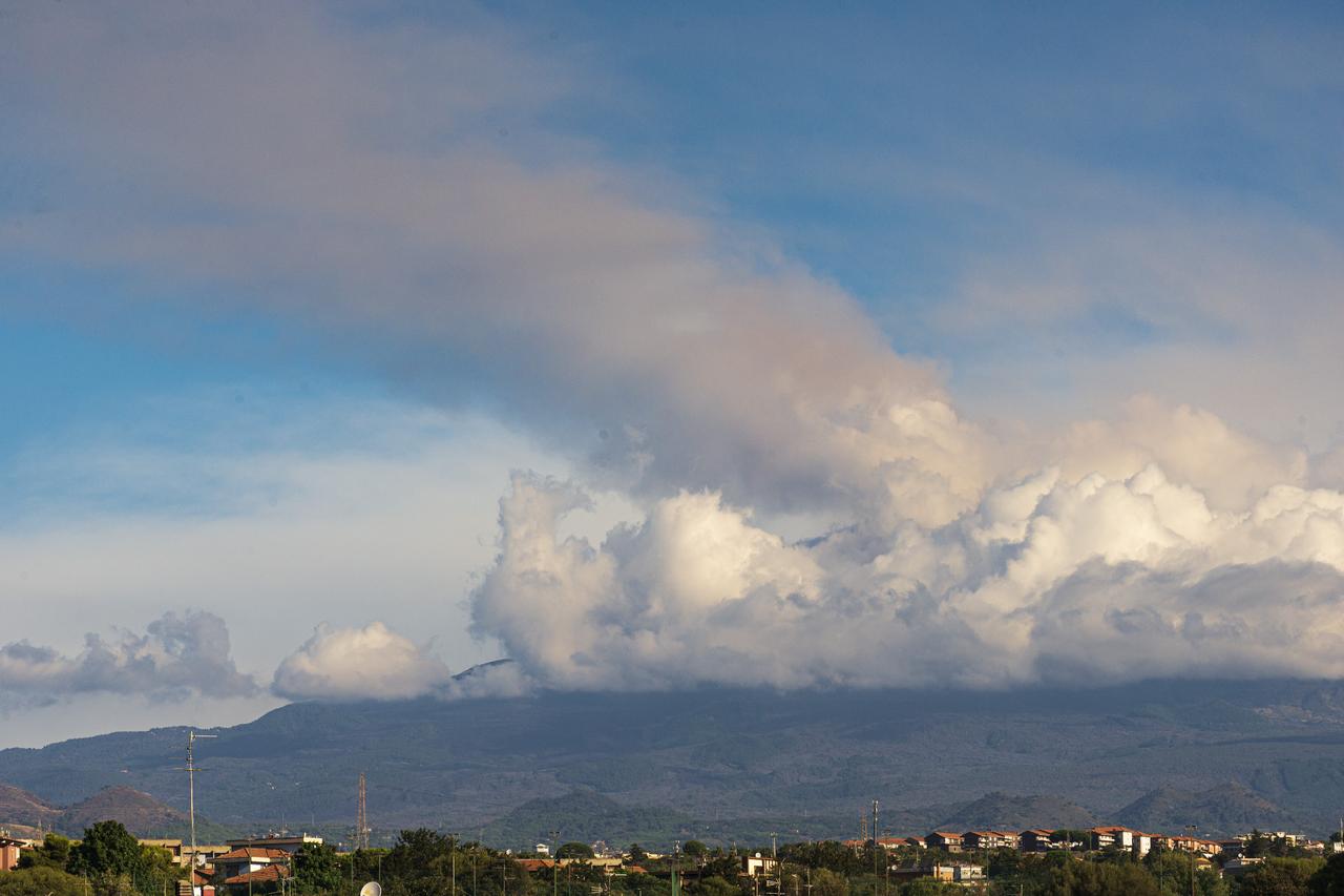Mount Etna ash grounds flights at Sicily's Catania airport