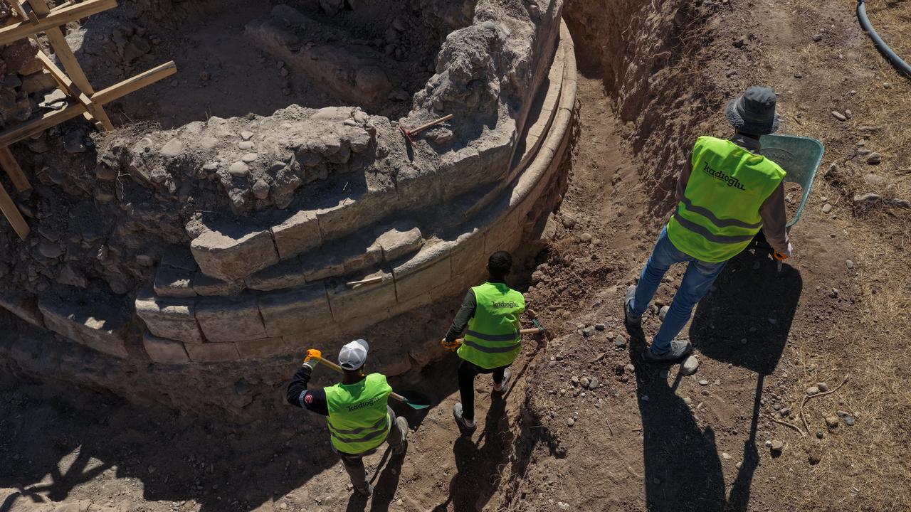 Restoration workers carry out excavation and conservation work around the Sultan Melik Tomb in Kemah, Erzincan, Türkiye, Sept. 15, 2026. (AA Photo)