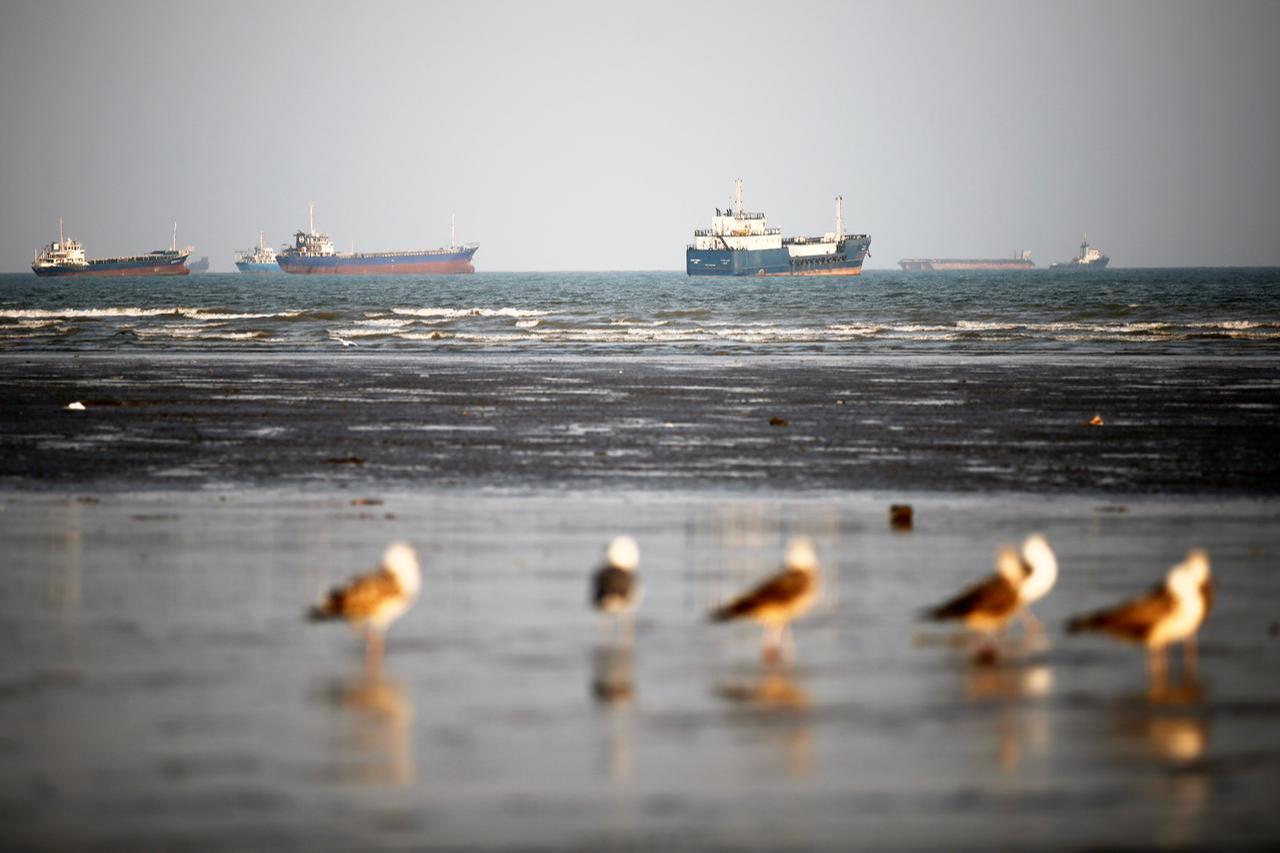 Daily life continues in the strategic port city of Bandar Abbas on the Strait of Hormuz amid ongoing tensions between Iran and the United States, Bandar Abbas, Iran, Sept. 12, 2026. (AA Photo)
