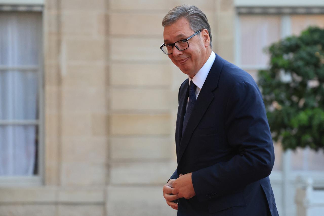Serbia’s Vucic says he will resign on Sept. 27