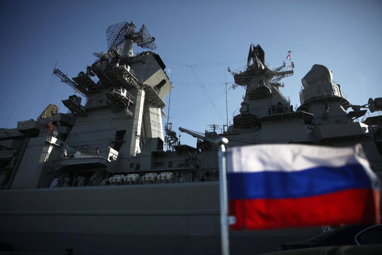 The Russian nuclear-powered battlecruiser Pyotr Velikiy (Peter the Great) docked at the port of Limassol, Cyprus, in the Mediterranean Sea on February 12, 2014. (AFP Photo)