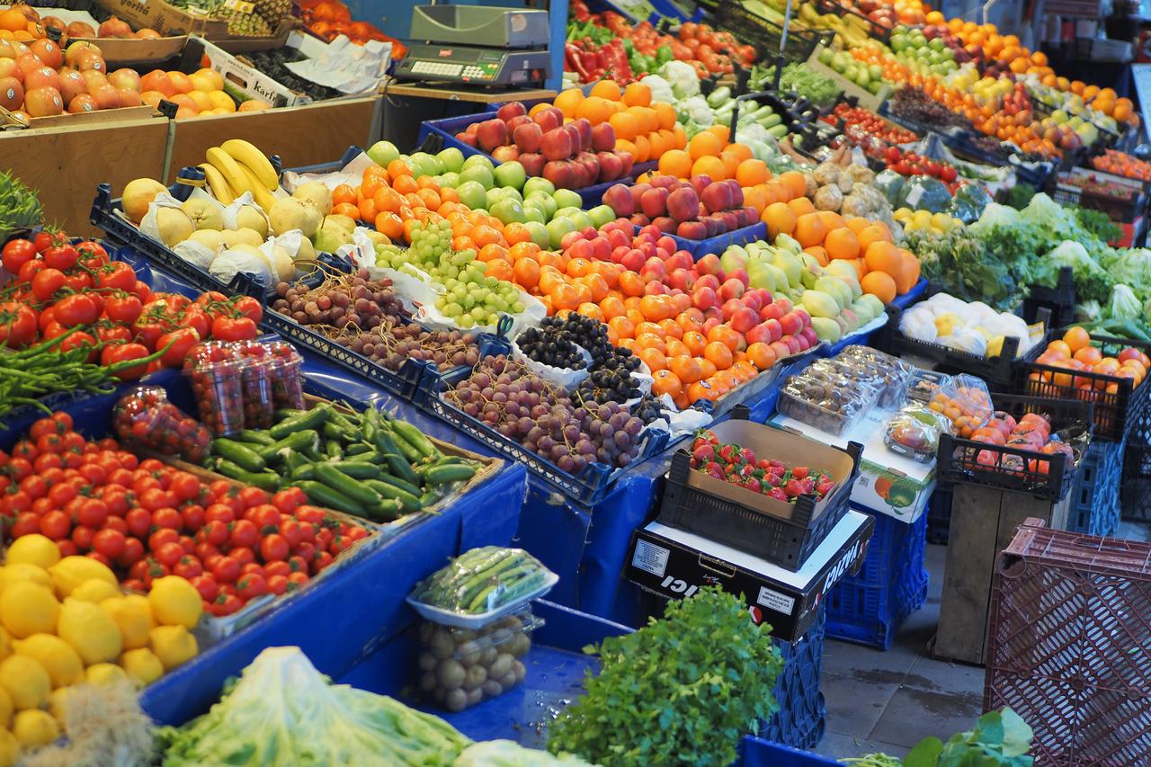Türkiye busts 33 fresh food distributors over price gouging Image