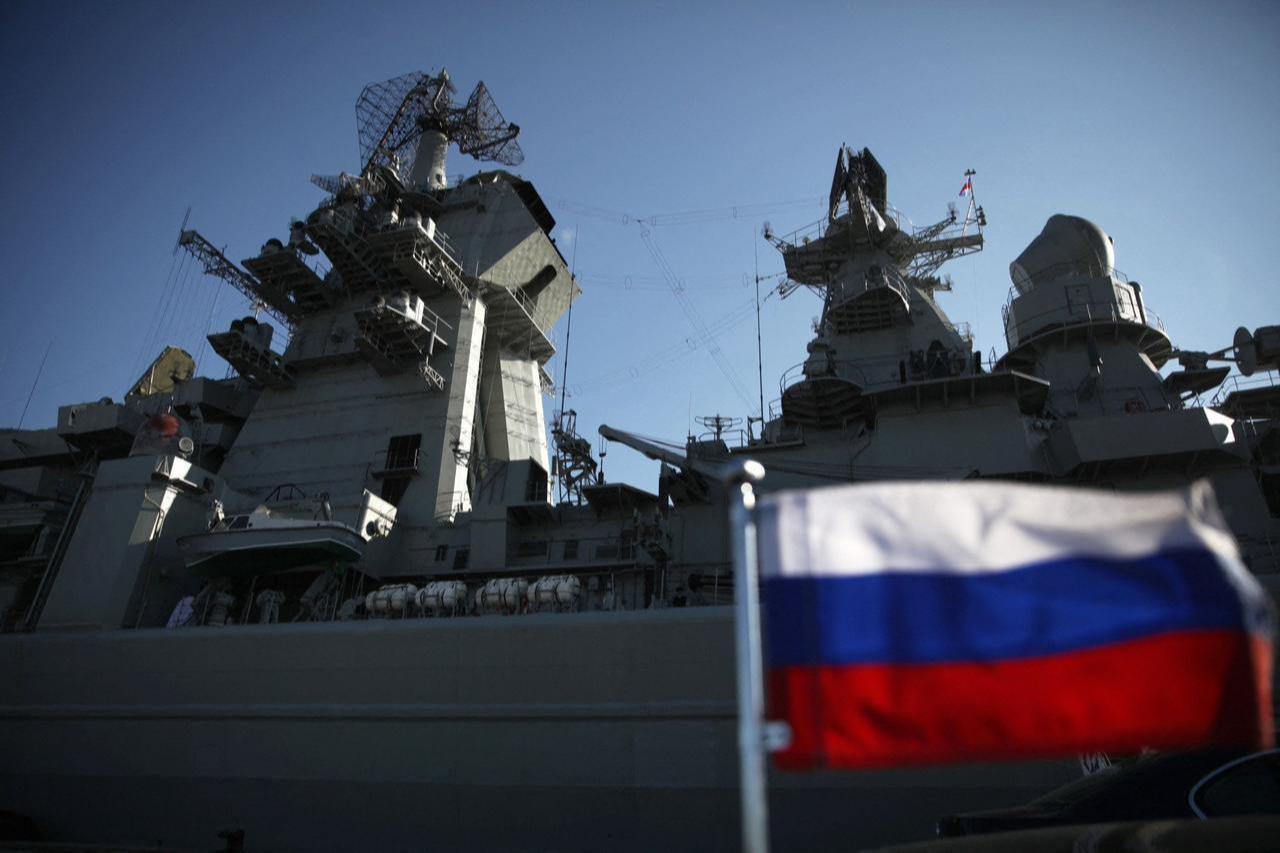 The Russian nuclear-powered battlecruiser Pyotr Velikiy (Peter the Great) docked at the port of Limassol, Southern Cyprus, in the Mediterranean Sea on February 12, 2014. (AFP Photo)