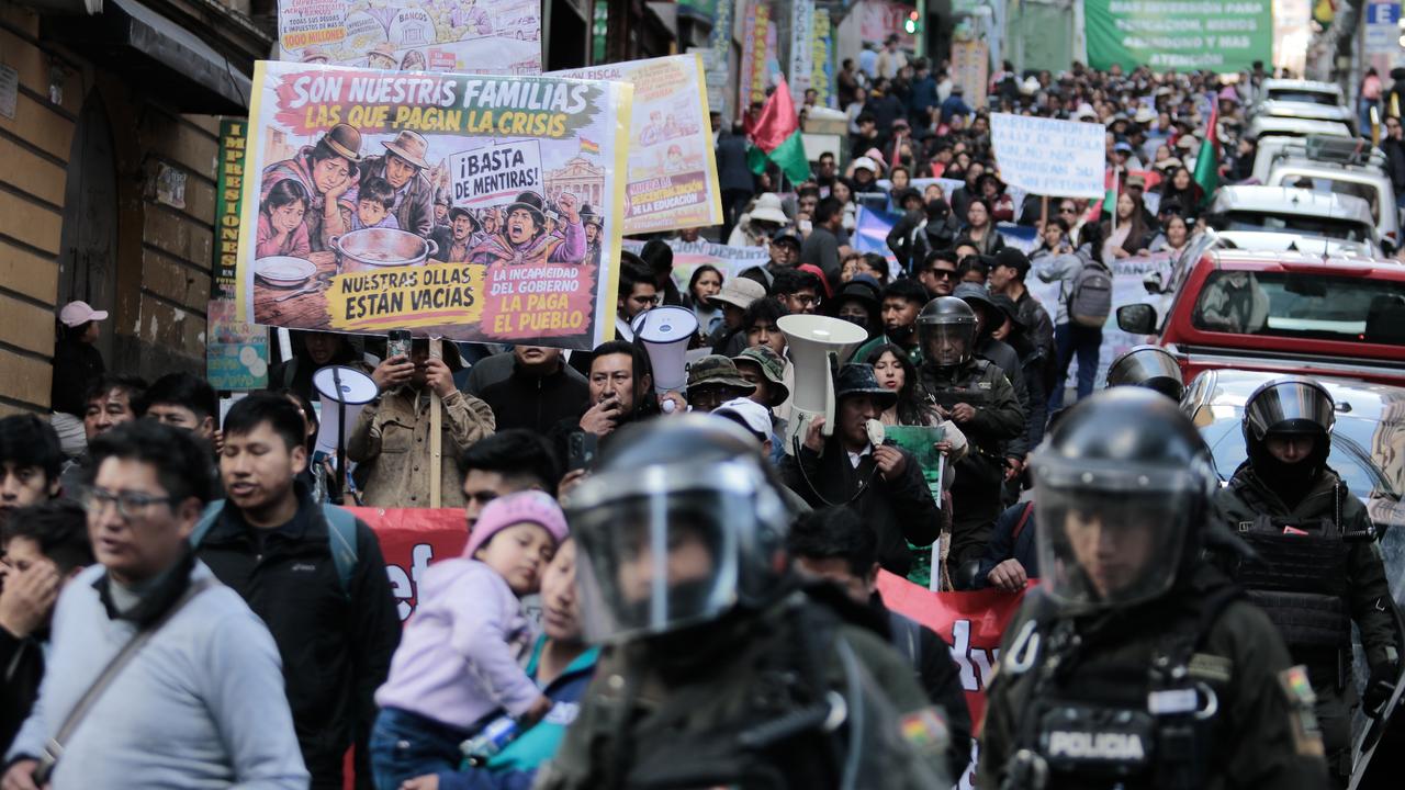 Bolivian teachers protest state of emergency, IMF deal