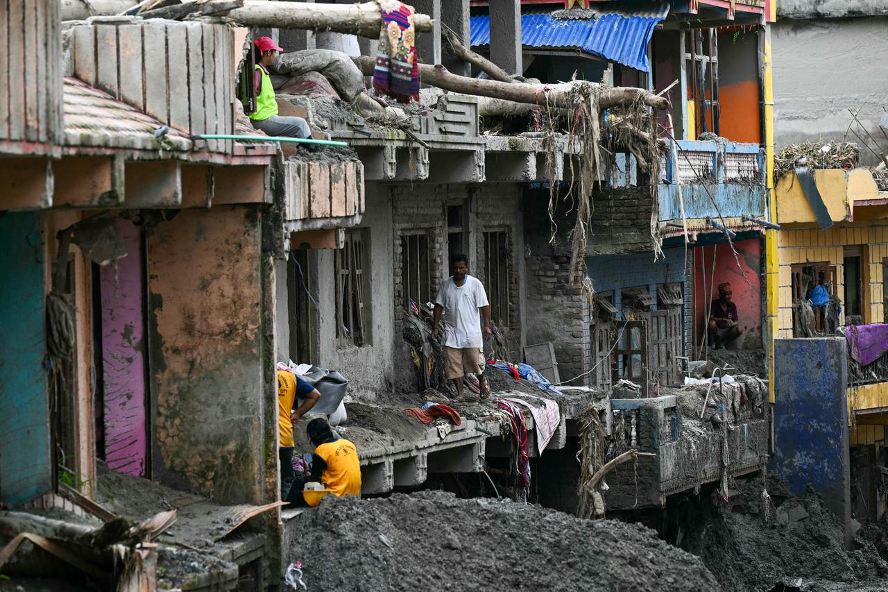 Flood death toll at Nepal-China border rises to 1,442