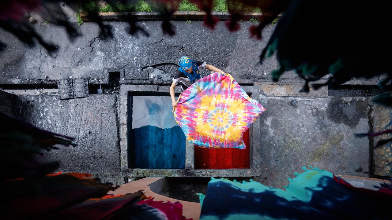 Türkiye's Tokat artisans keep centuries-old fabric printing craft alive Image