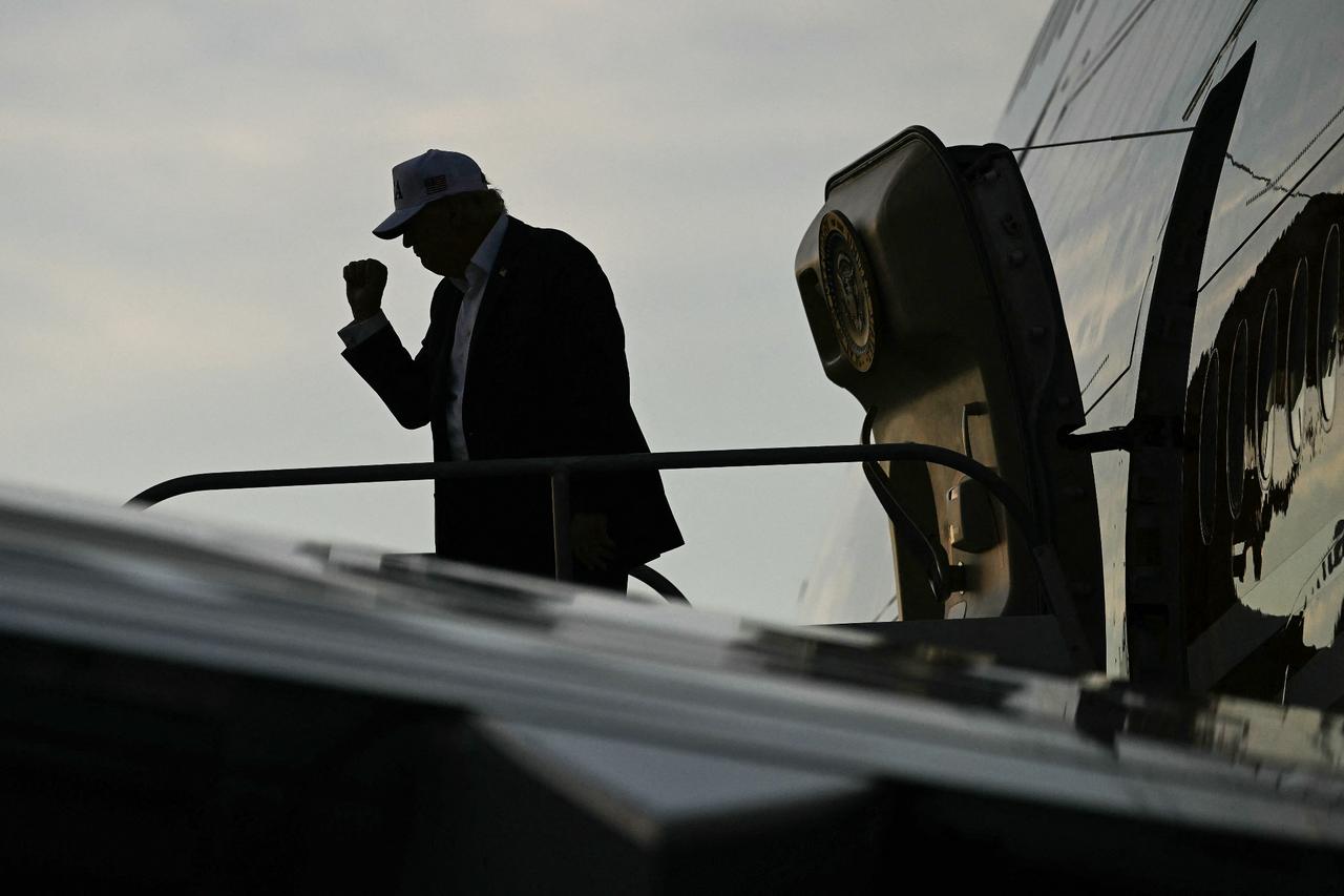 US House passes resolution directing Trump to end hostilities with Iran