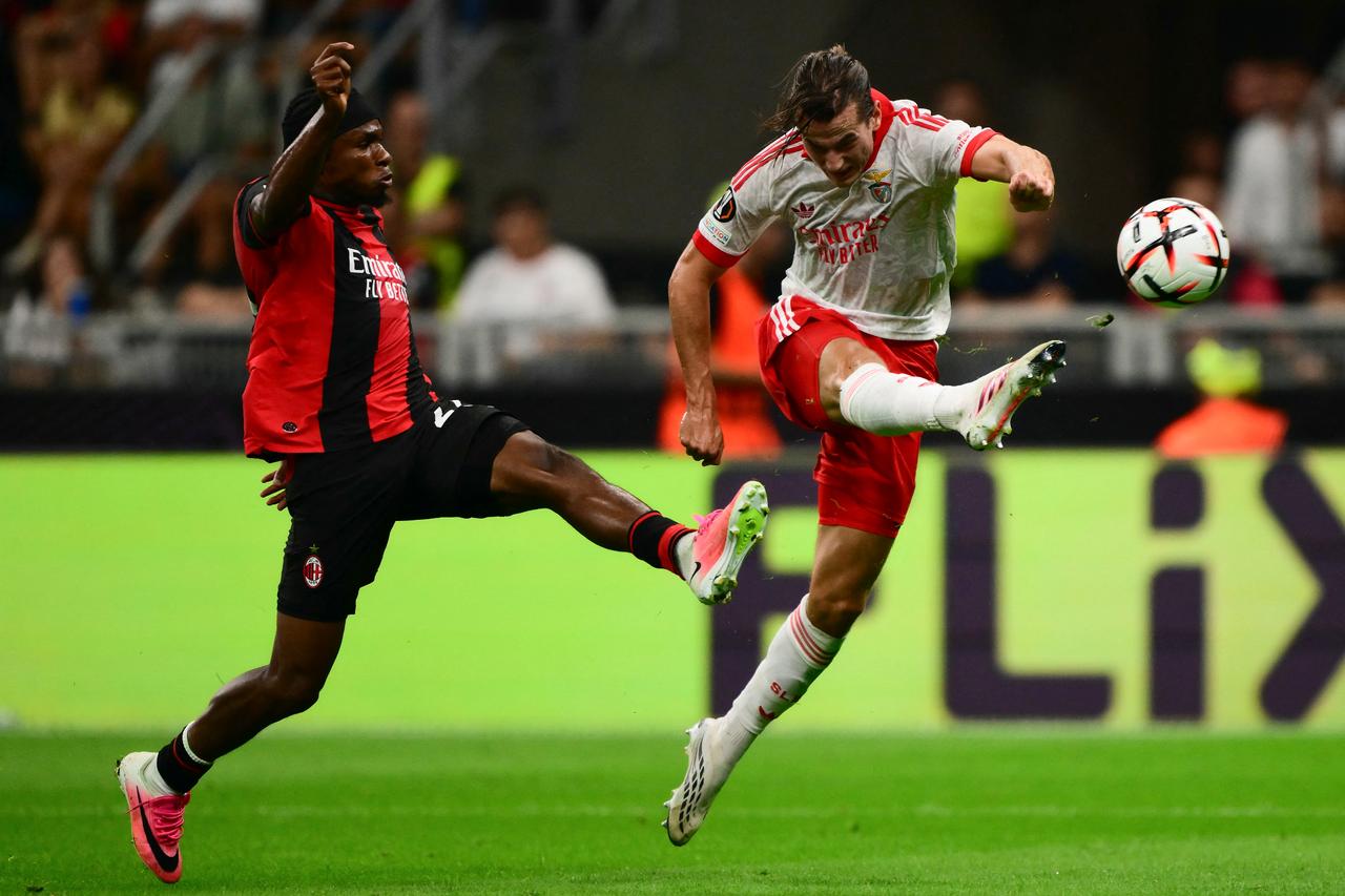Europa League results: Benfica beats Milan as opening round begins