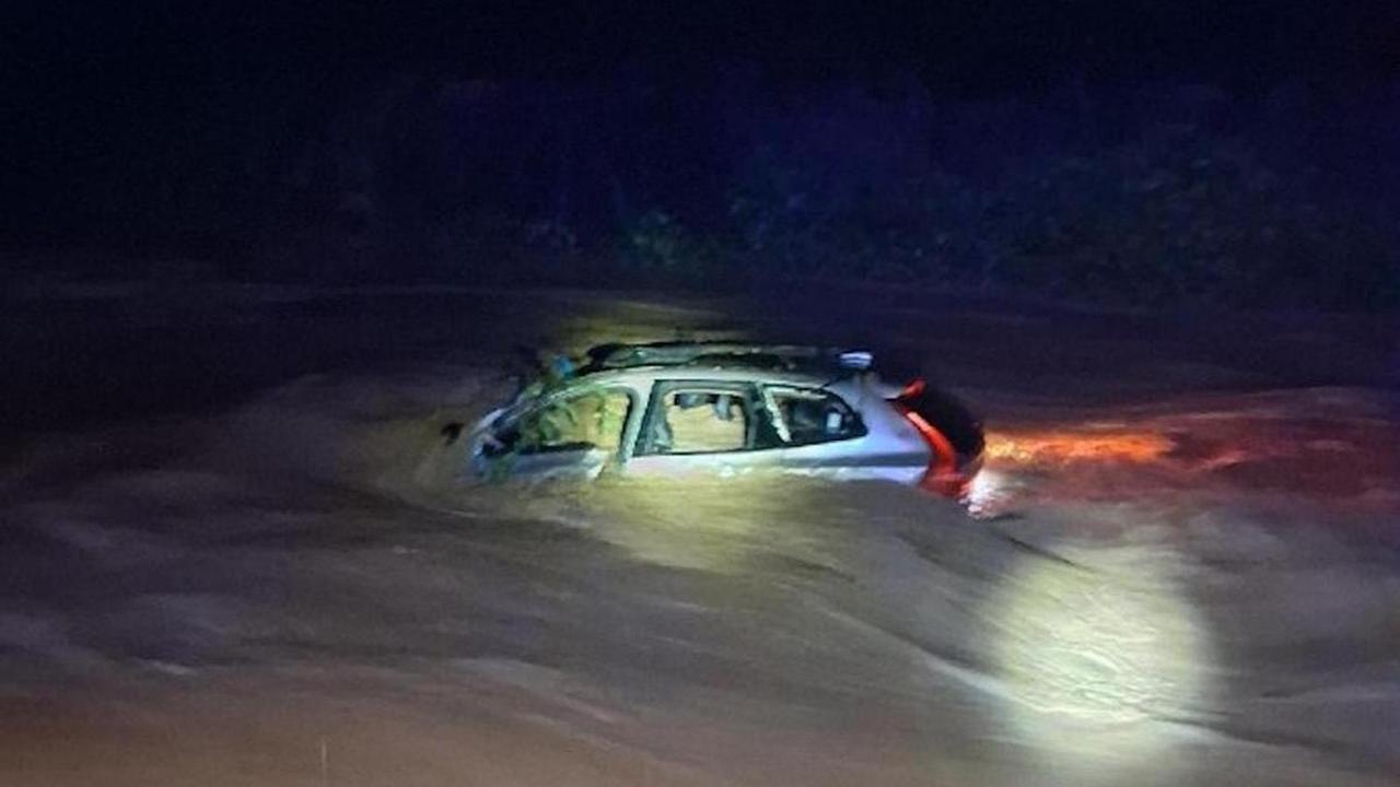 Image of the car of a person who would have been dragged by the stream in Olivella. (Photo via Bombers de la Generalitat)