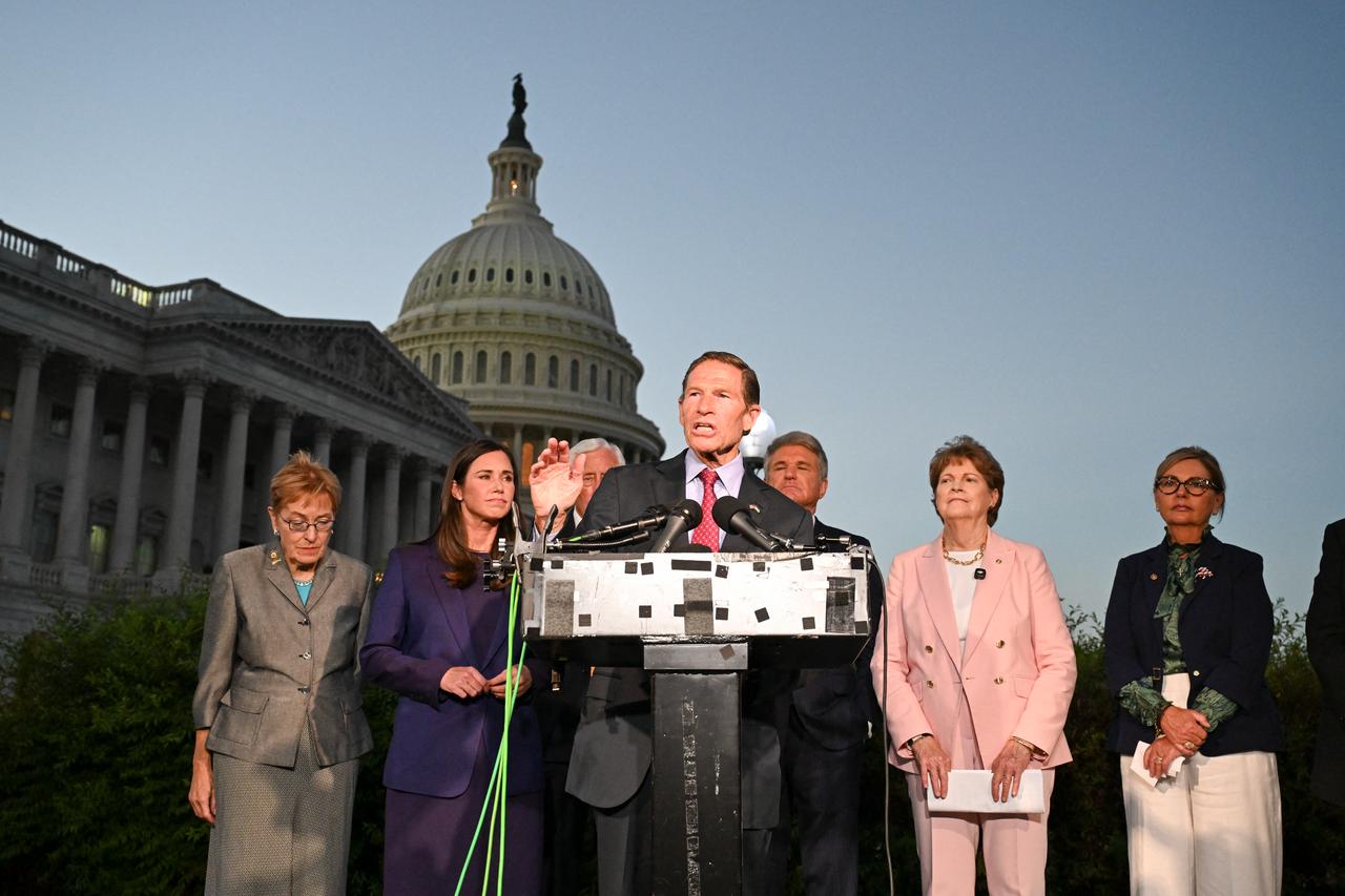 U.S. Sen. Richard Blumenthal (D-CT) speaks after the House passed further sanctions on Russia on Capitol Hill on September 16, 2026 in Washington, DC. (AFP Photo)