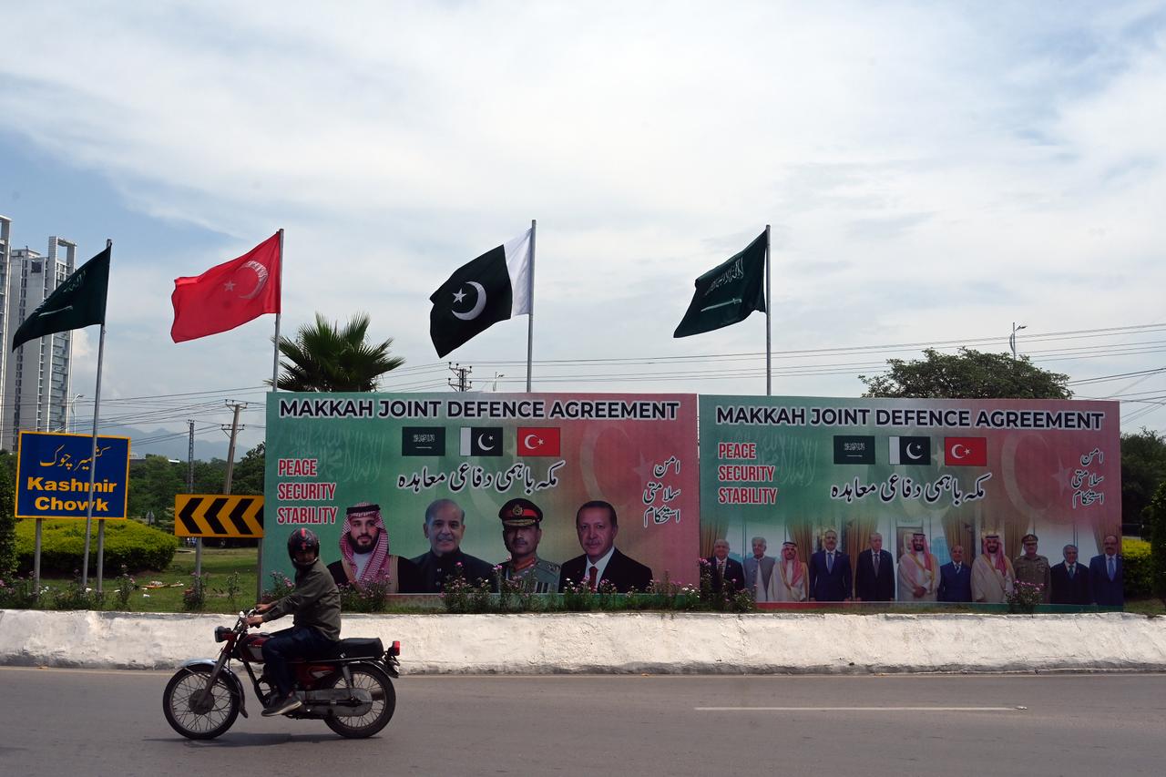 Türkiye, Pakistan say Saudis haven’t sought Mecca pact help: Report