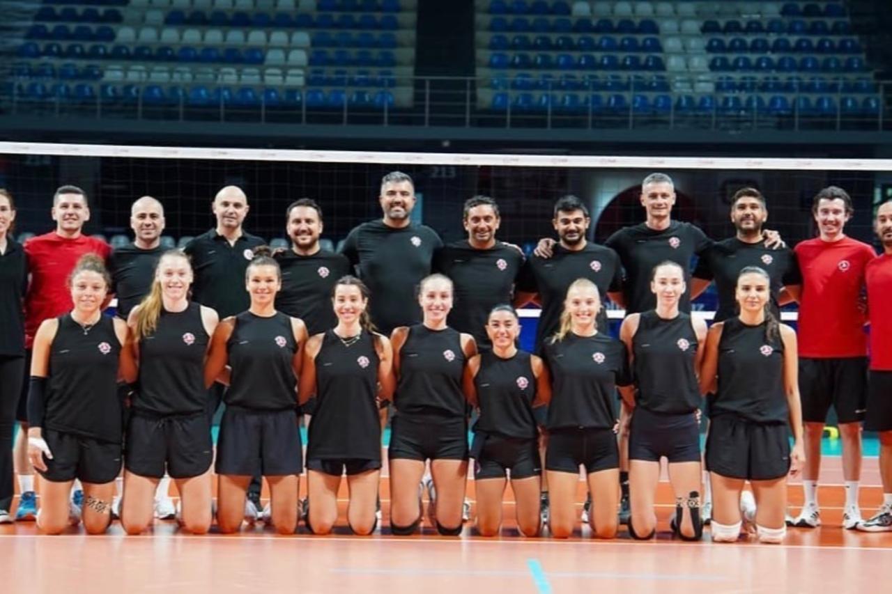 Visa denial sidelines Turkish Airlines volleyball team in Italy
