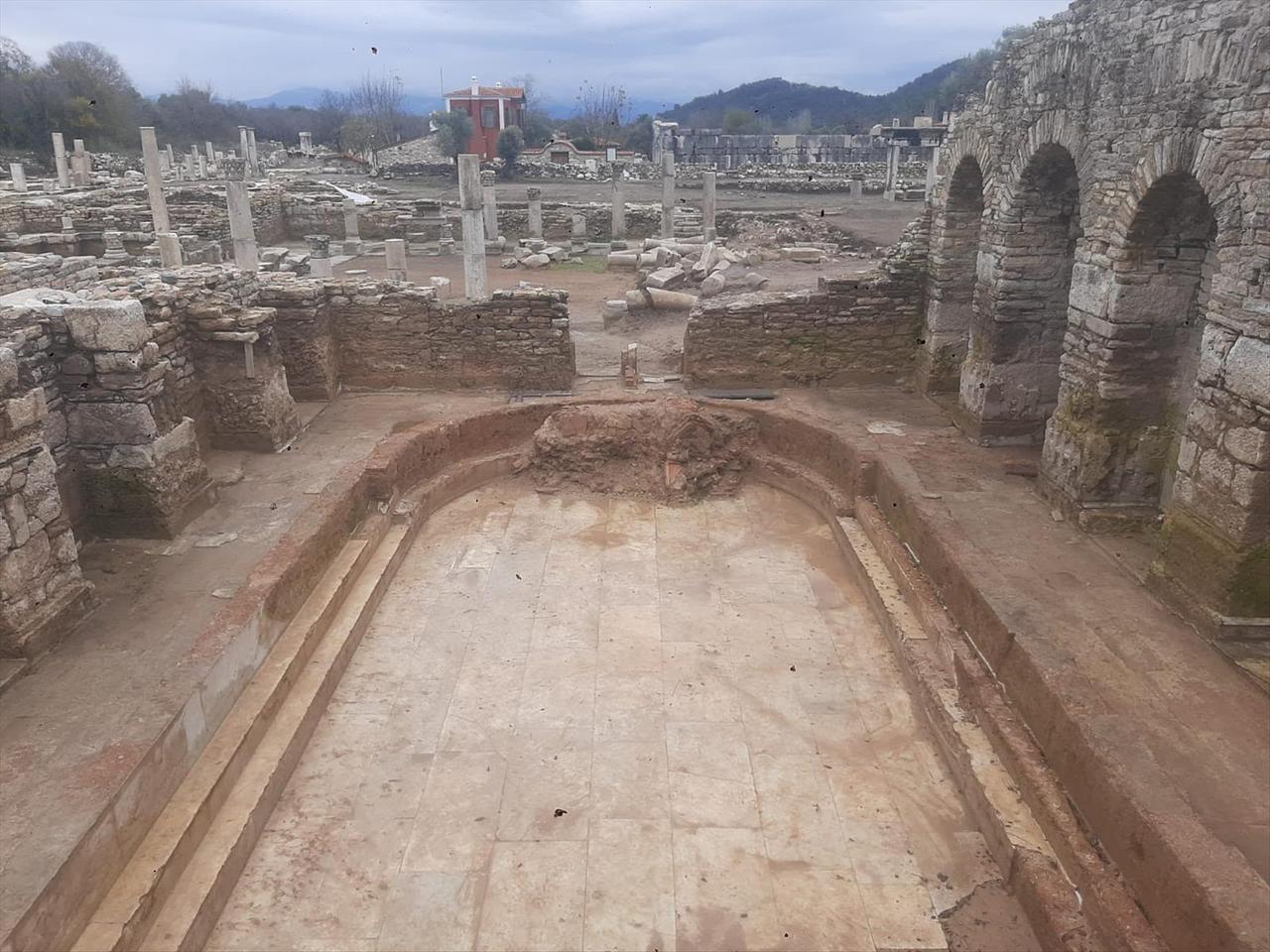 The Roman bath complex at Stratonikeia, where archaeologists carried out excavations in the palaestra, apodytorium and frigidarium sections. (IHA Photo)