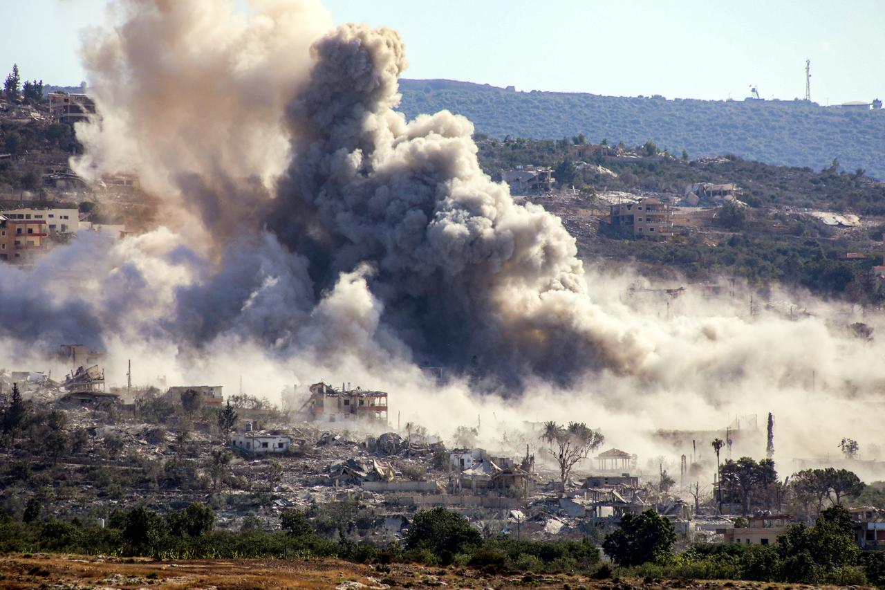 Aoun says Israeli attacks are blocking Lebanon framework deal