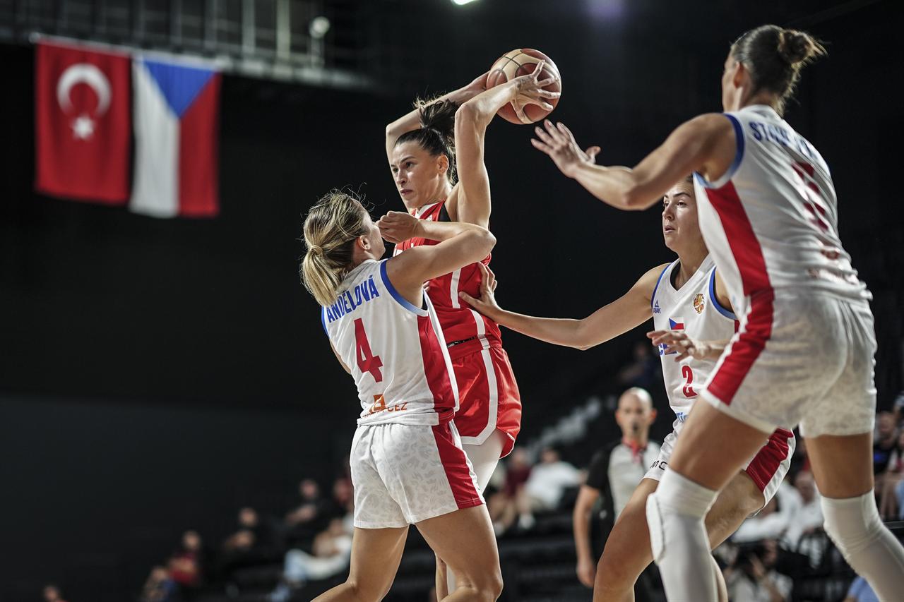 Türkiye and Czechia women’s national basketball players compete during a preparation match, Istanbul, Türkiye, Aug. 23, 2026. (AA Photo)