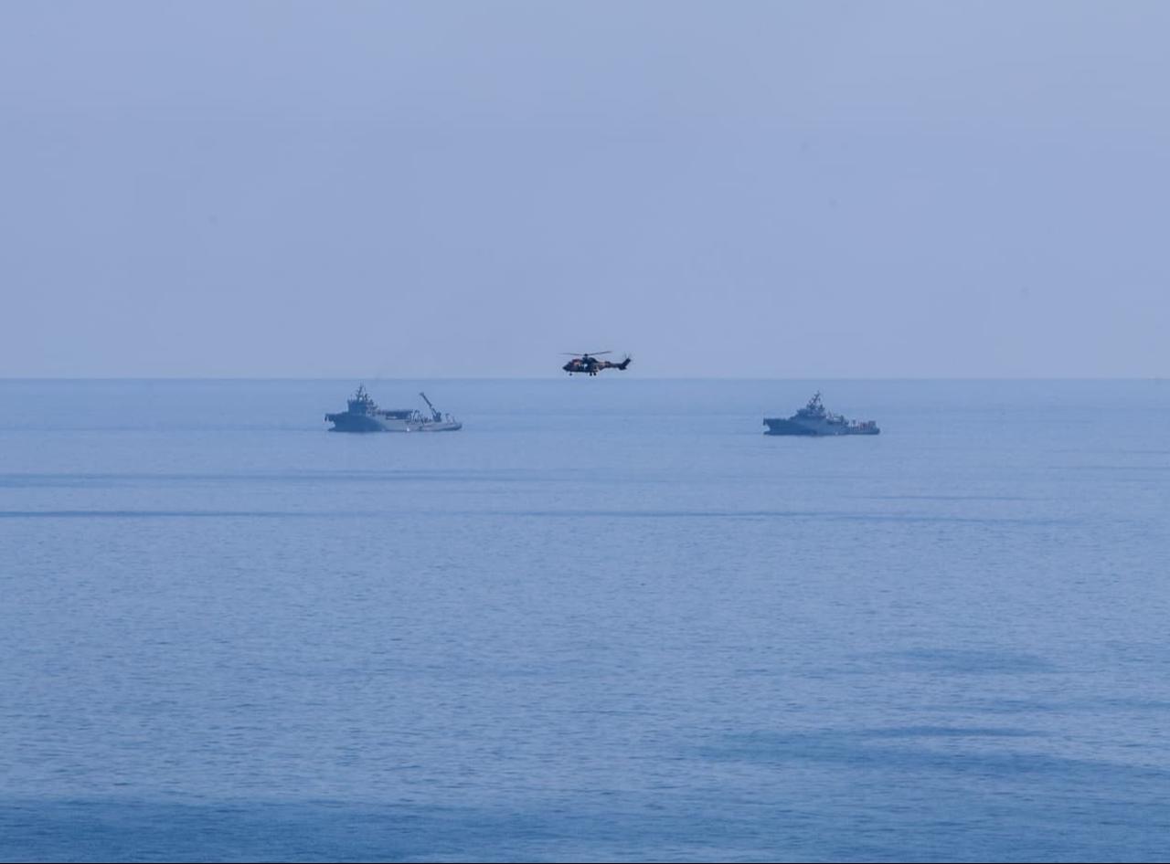 The Turkish Naval Forces (TDK) vessel TCG Alemdar arrived in the area to join search operations for the passenger ship that capsized off Girne in the Turkish Republic of Northern Cyprus (TRNC), Sept. 2, 2026. (AA Photo)
