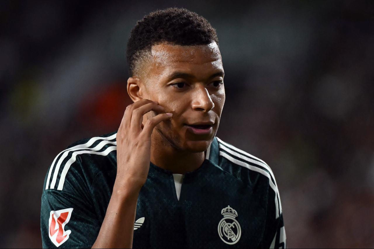 Real Madrid's French forward #10 Kylian Mbappe reacts during the football match between Elche CF and Real Madrid CF at Martinez Valero Stadium in Elche, Spain, Sep 15, 2026. (AFP Photo)