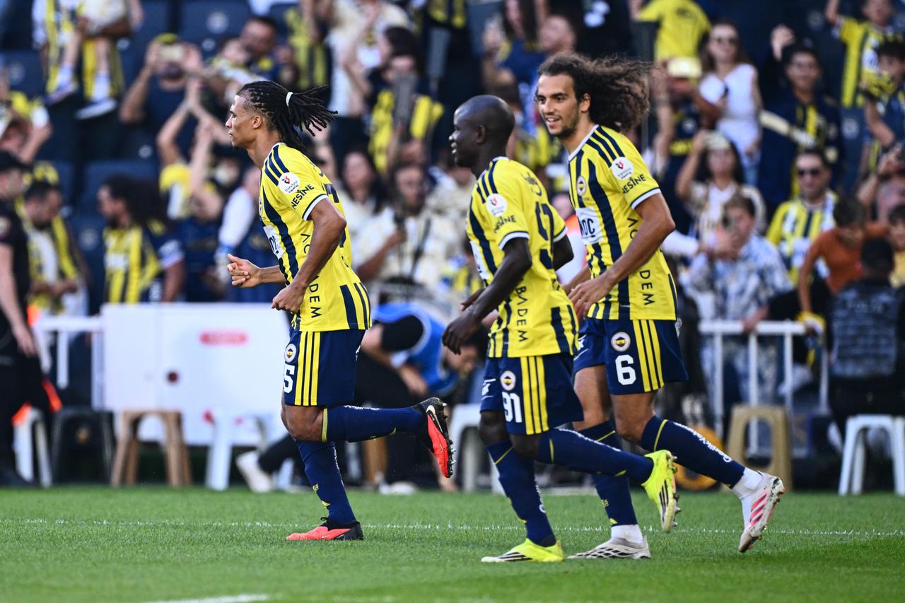 Fenerbahce crush Eyupspor 8-0 for biggest Super Lig win in club history