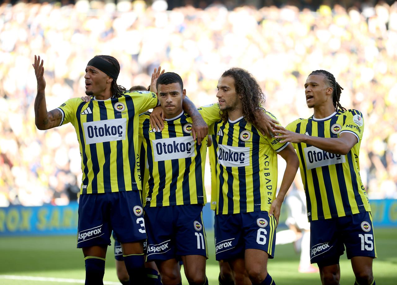 Mason Greenwood (11) of Fenerbahce celebrates after scoring a goal during the Turkish Super Lig Week 6 match between Fenerbahce and Eyupspor at Chobani Stadium in Istanbul, Türkiye, on September 20, 2026. (AA Photo)