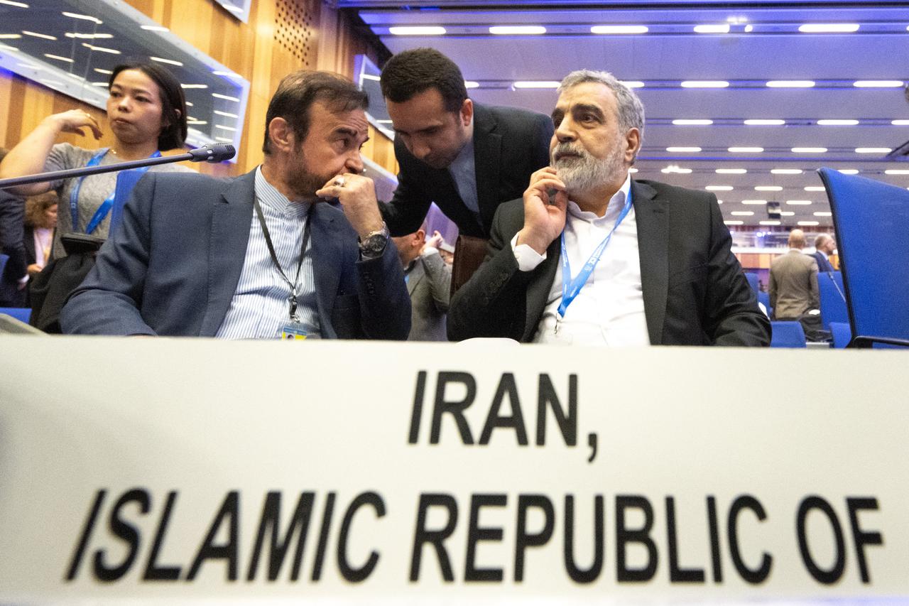 Iranian lawmakers move to exit Nuclear Non-Proliferation Treaty