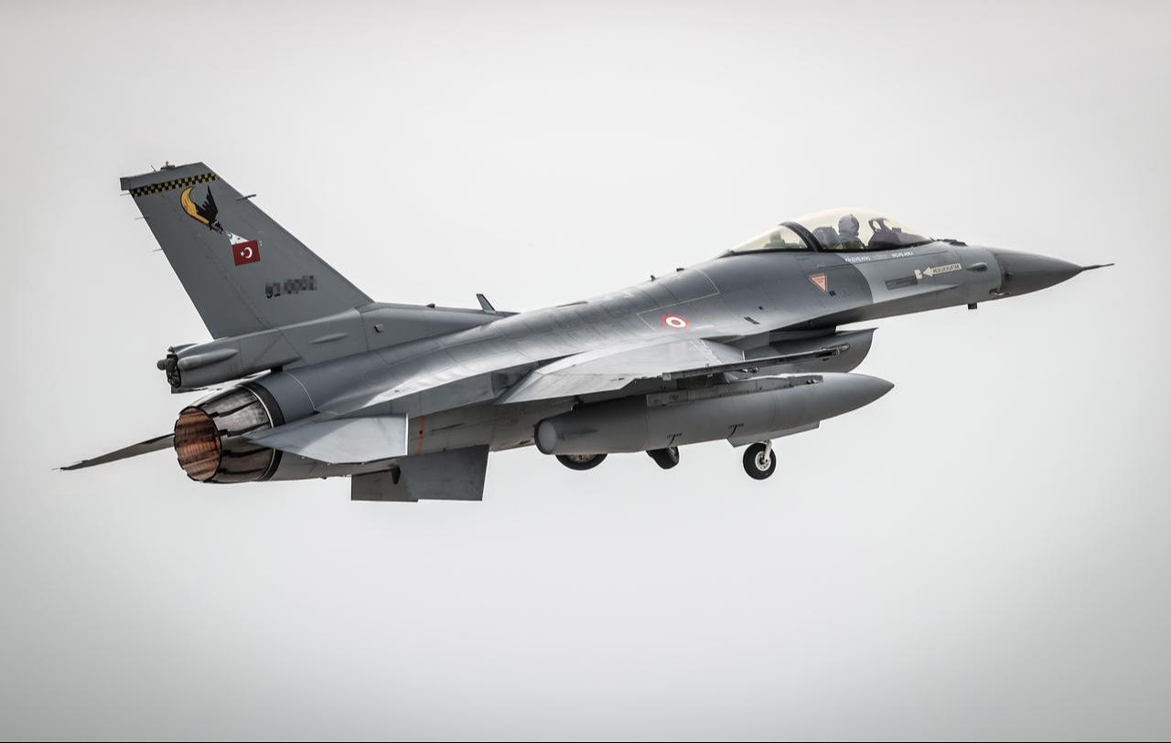 F-16 fighter jets affiliated with the Turkish Air Force take off from Bandirma as part of EFES-2026 military exercise at 6th Main Jet Base Command in Balikesir, Türkiye, May 8, 2026. (AA Photo)