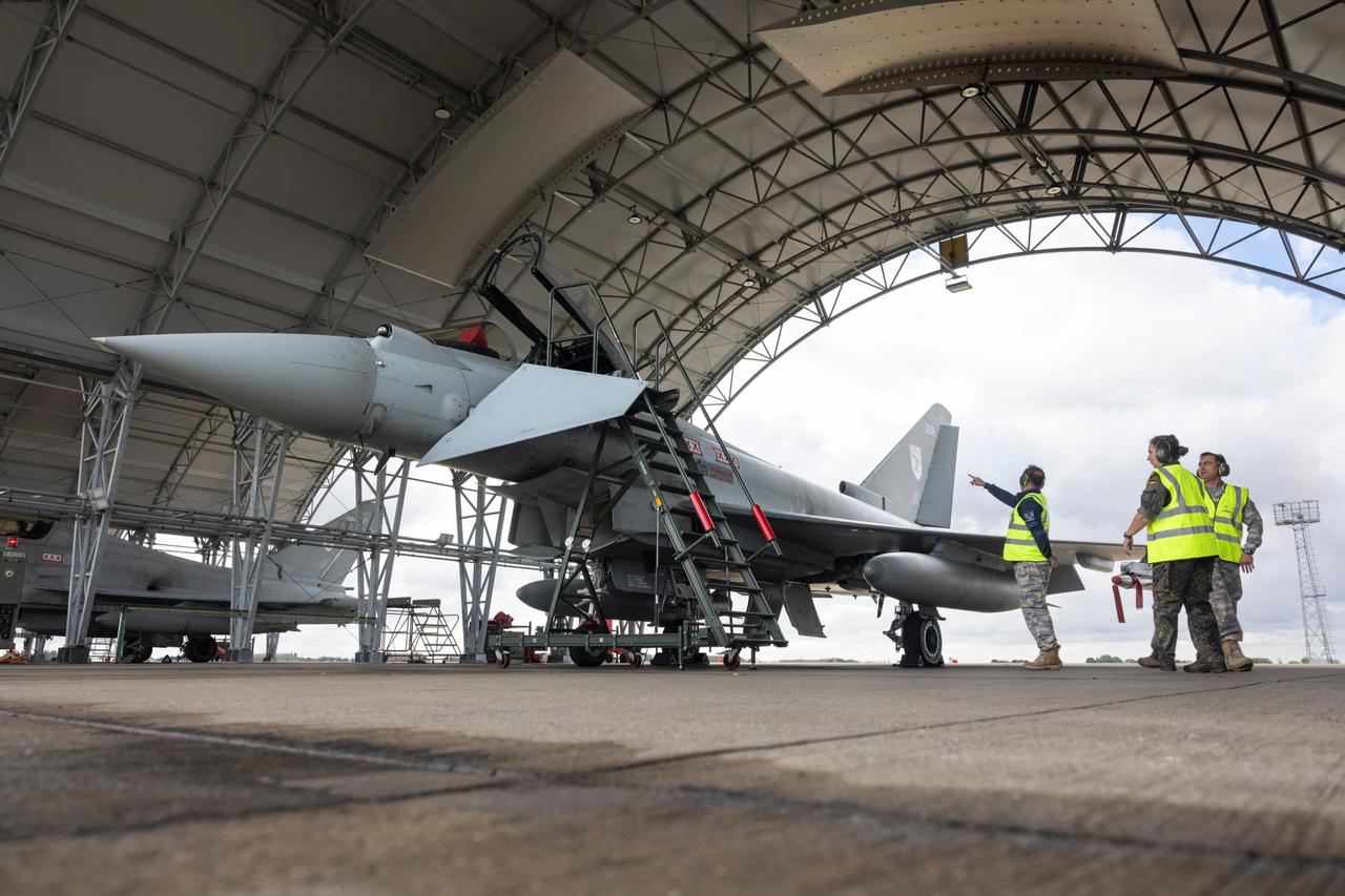Turkish experts inspect RAF maintenance facilities under Eurofighter deal