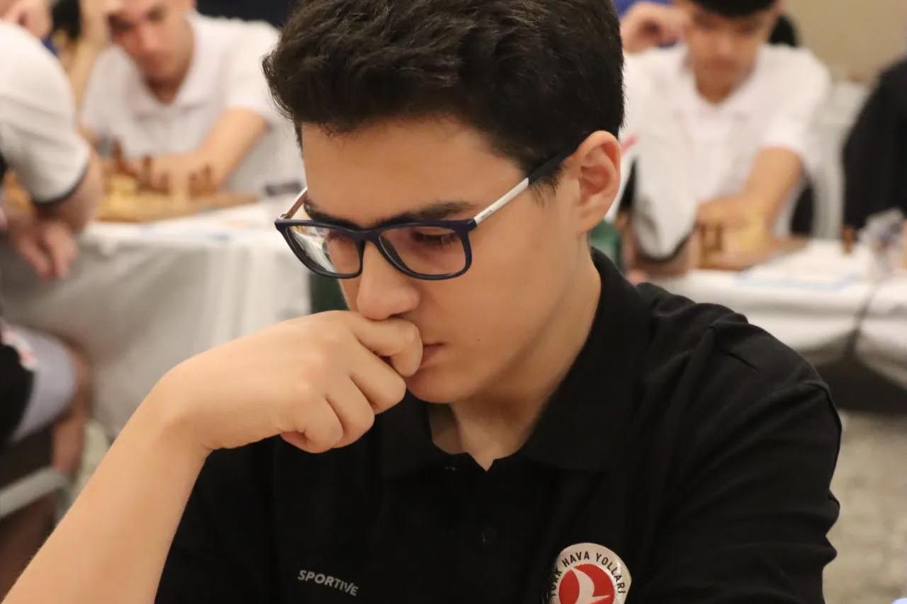 Turkish chess prodigy, 15, breaks into world's top 20
