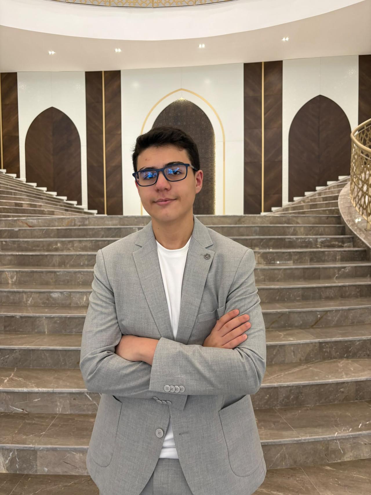 Turkish chess grandmaster Yagiz Kaan Erdogmus poses for a portrait. (AA Photo)