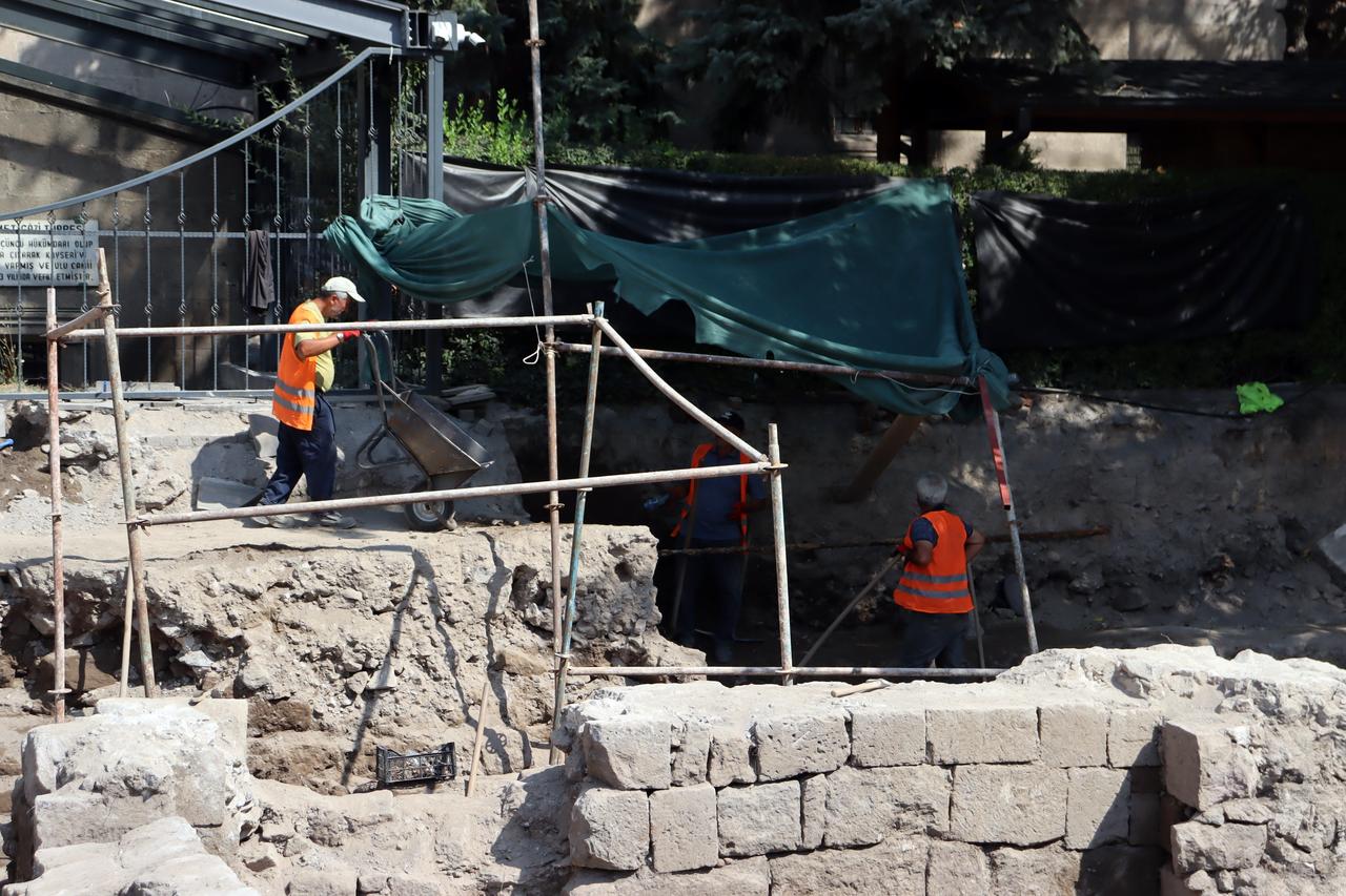 Excavation work continues around the walls of the structure believed to be the Melikgazi Madrasa in Kayseri, Türkiye. (IHA Photo)