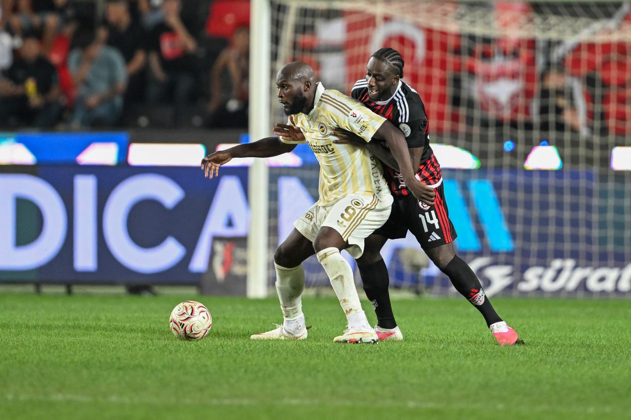 Fenerbahce draws up special plan to get Romelu Lukaku firing