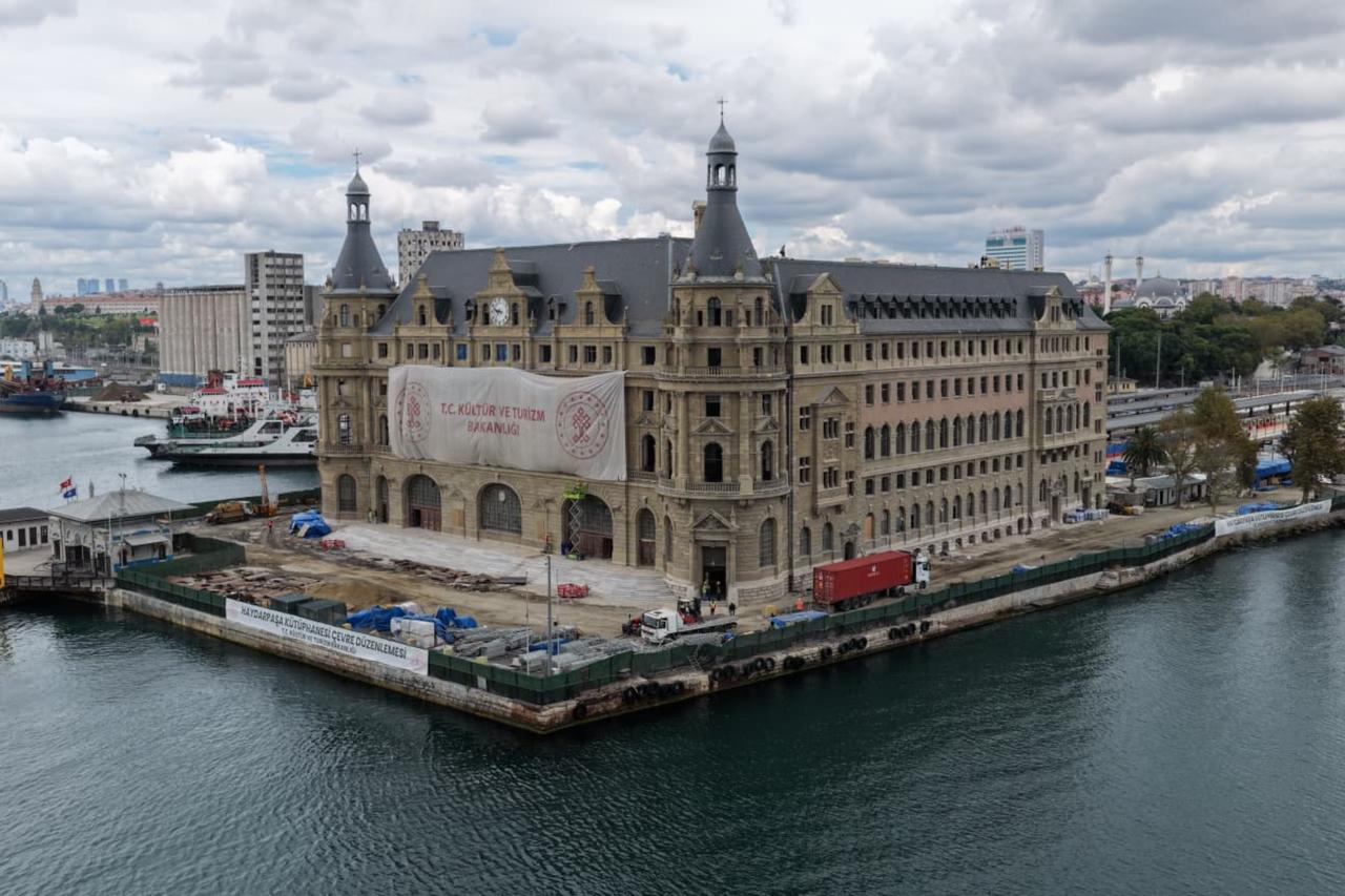 Haydarpasa excavation reveals 80% of original foundation piles missing