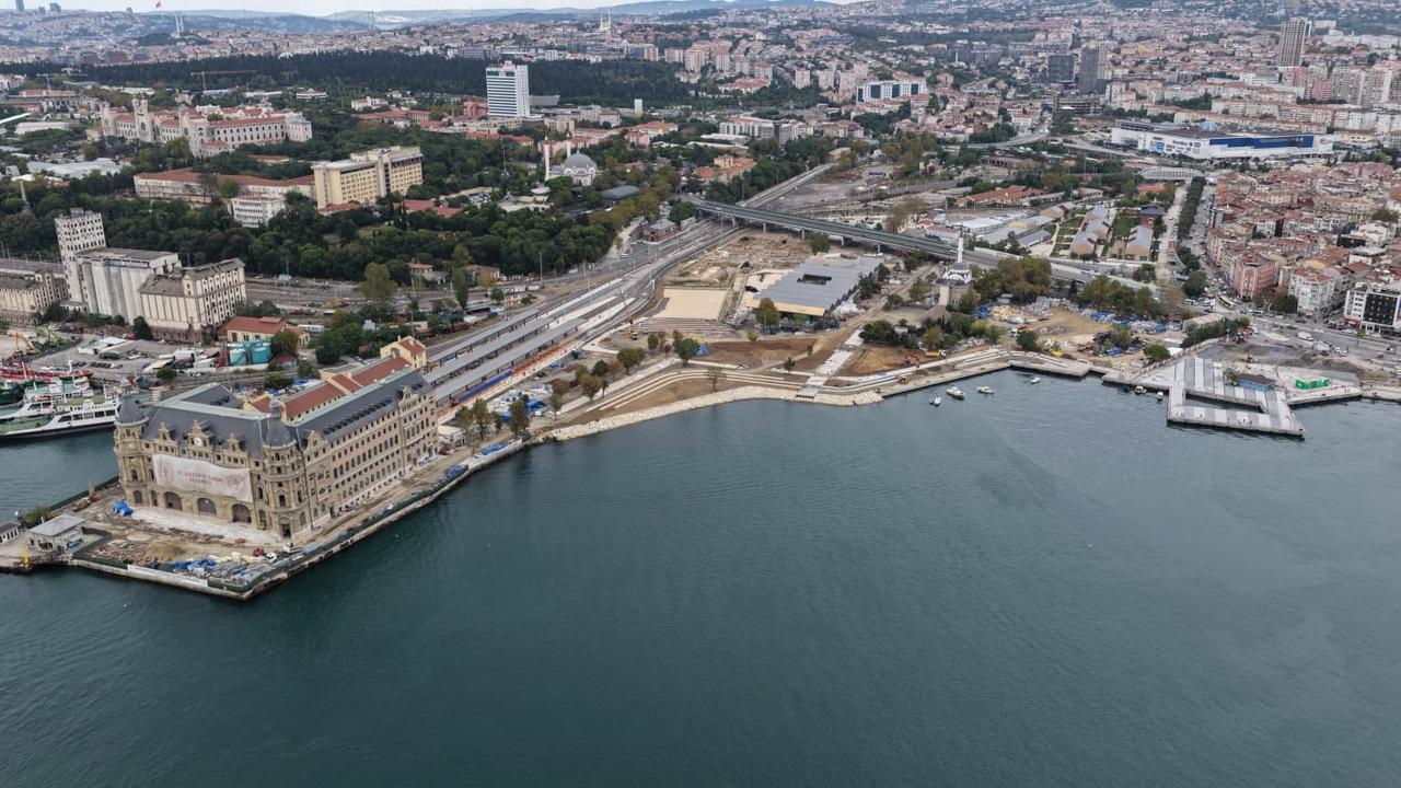 An aerial view shows Haydarpasa Station and the surrounding restoration and archaeological areas on Istanbul's Asian side. (Photo via Culture and Tourism Ministry)