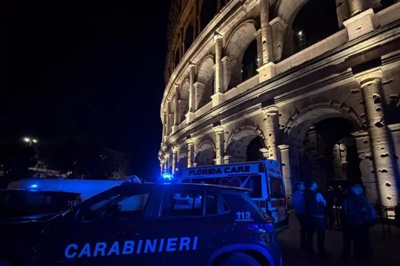 Rope access worker dies in overnight fall at Rome's Colosseum Image