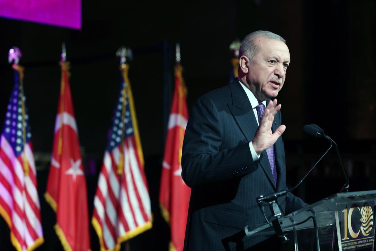 Erdogan warns outside powers against imposing Middle East security solutions