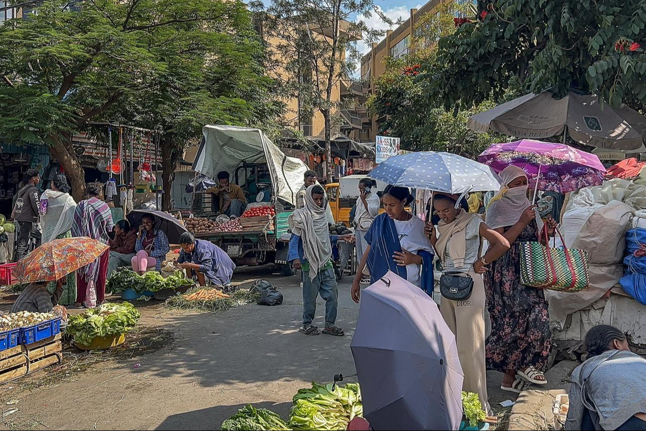 Residents gather to shop for vegetables and other goods at a local market in Mekelle on September 23, 2026. (AFP Photo)