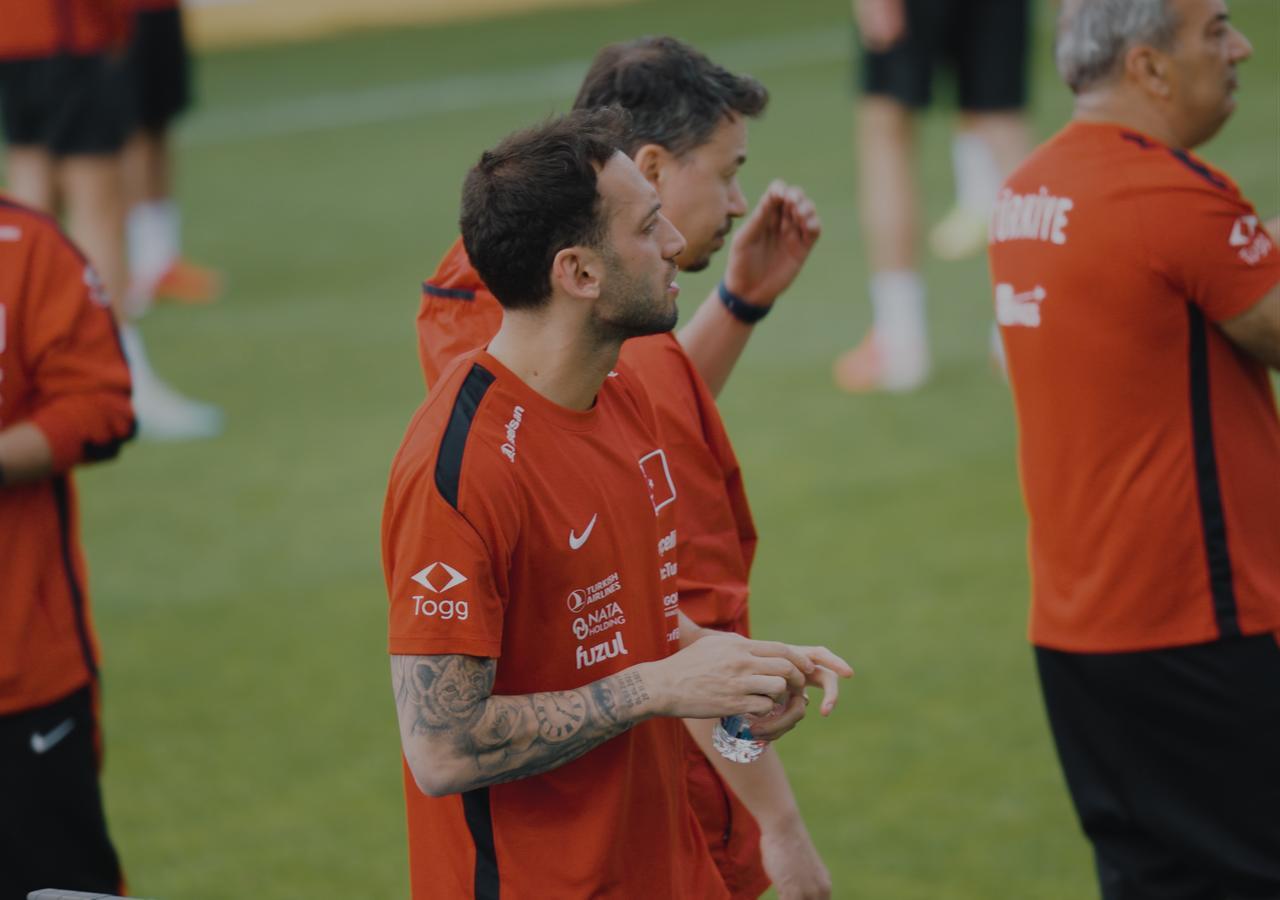 Türkiye captain Hakan Calhanoglu attends a training session as the national team prepares for the 2026 FIFA World Cup. (AA Photo)