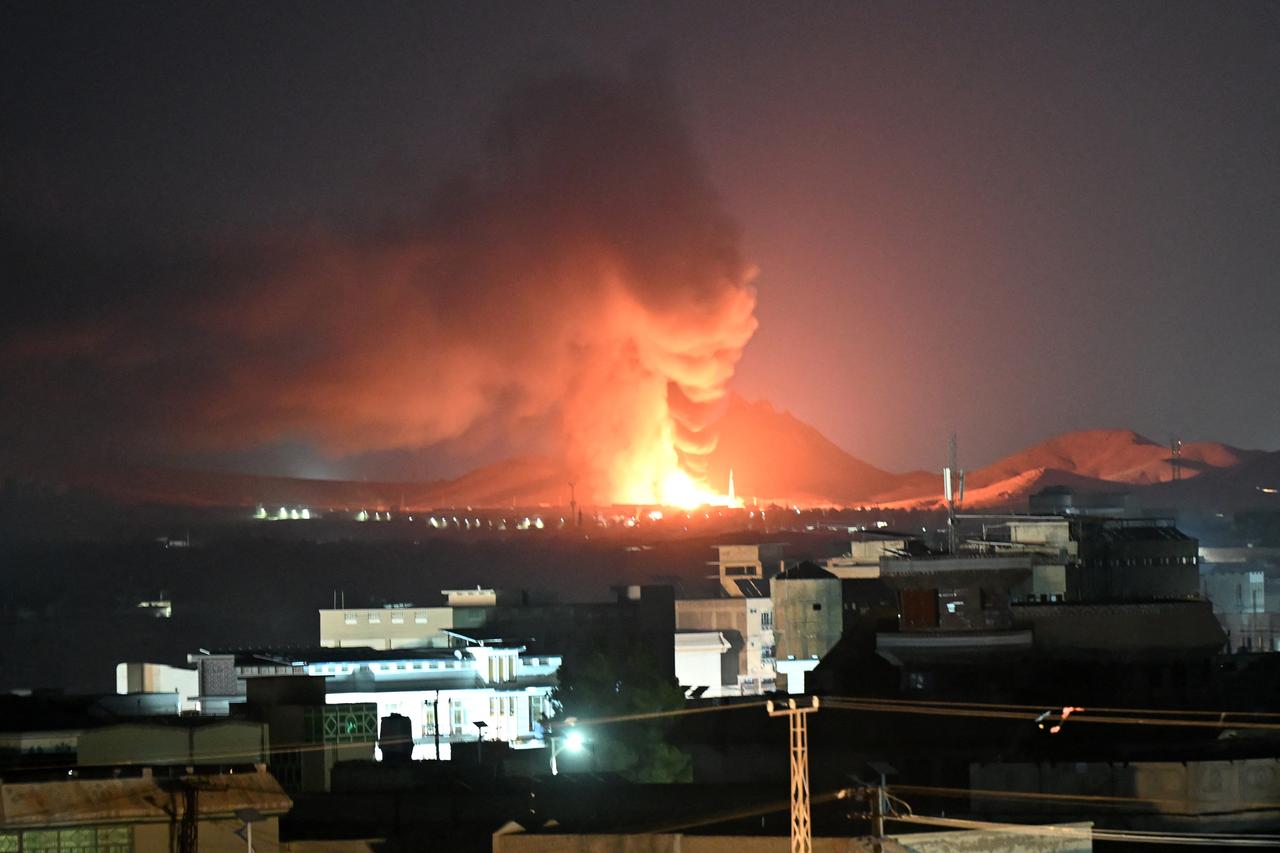 Pakistan strikes 10 targets in Afghanistan, including sites in Kandahar