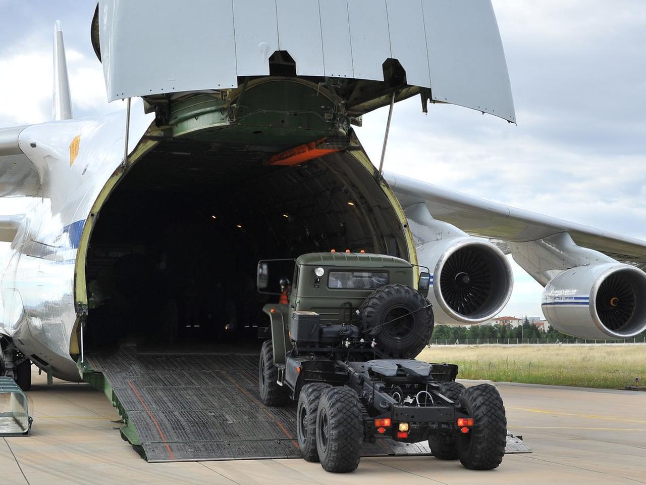 Russian Antonov AN-124 Ruslan transport aircraft, carrying the first batch of equipment of S-400 missile defense system, arrives at Murted Air Base in Ankara, Türkey, July 12, 2019. (Türkiye's National Defense Ministry/Handout)
