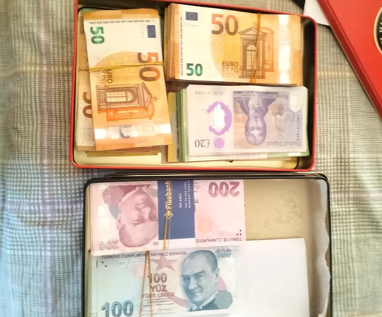 A senior Turkish port official detained after being caught taking a bribe during a police operation in the southwestern resort town of Bodrum, Türkiye on Sept. 23, 2026. (AA Photo)