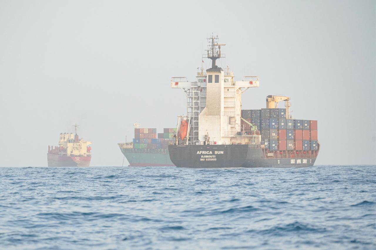 Container ships are seen anchored near the Strait of Bab al-Mandeb off Yemen's coast in the Gulf of Aden on August 6, 2026. (AFP Photo)