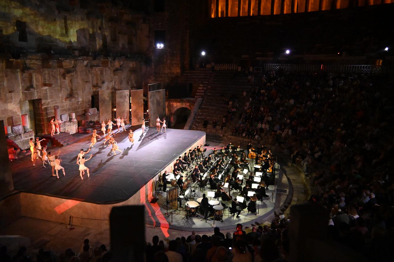 Kazakh artists bring 'Spartacus' ballet to Aspendos festival in Türkiye