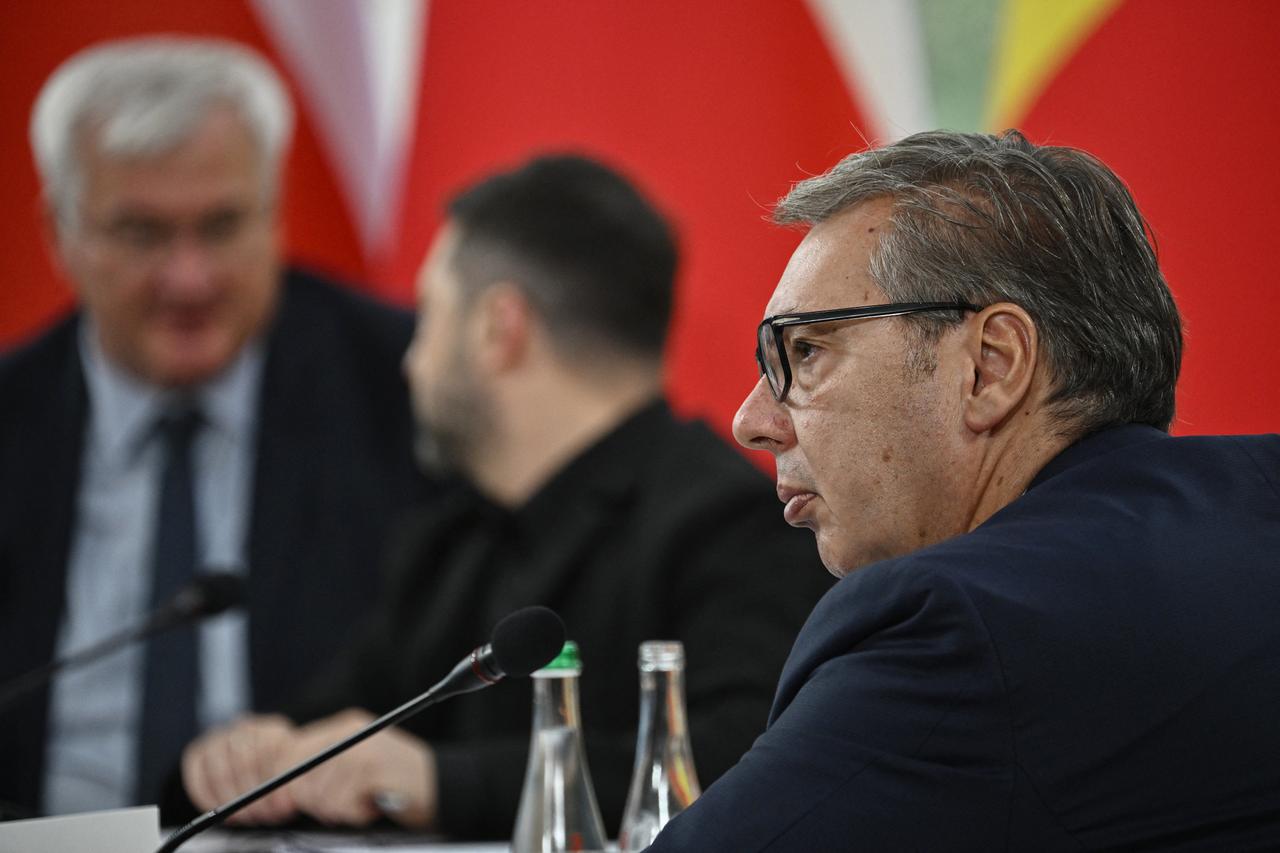 Serbia hopes to extend Russian gas deal after Vucic-Putin call