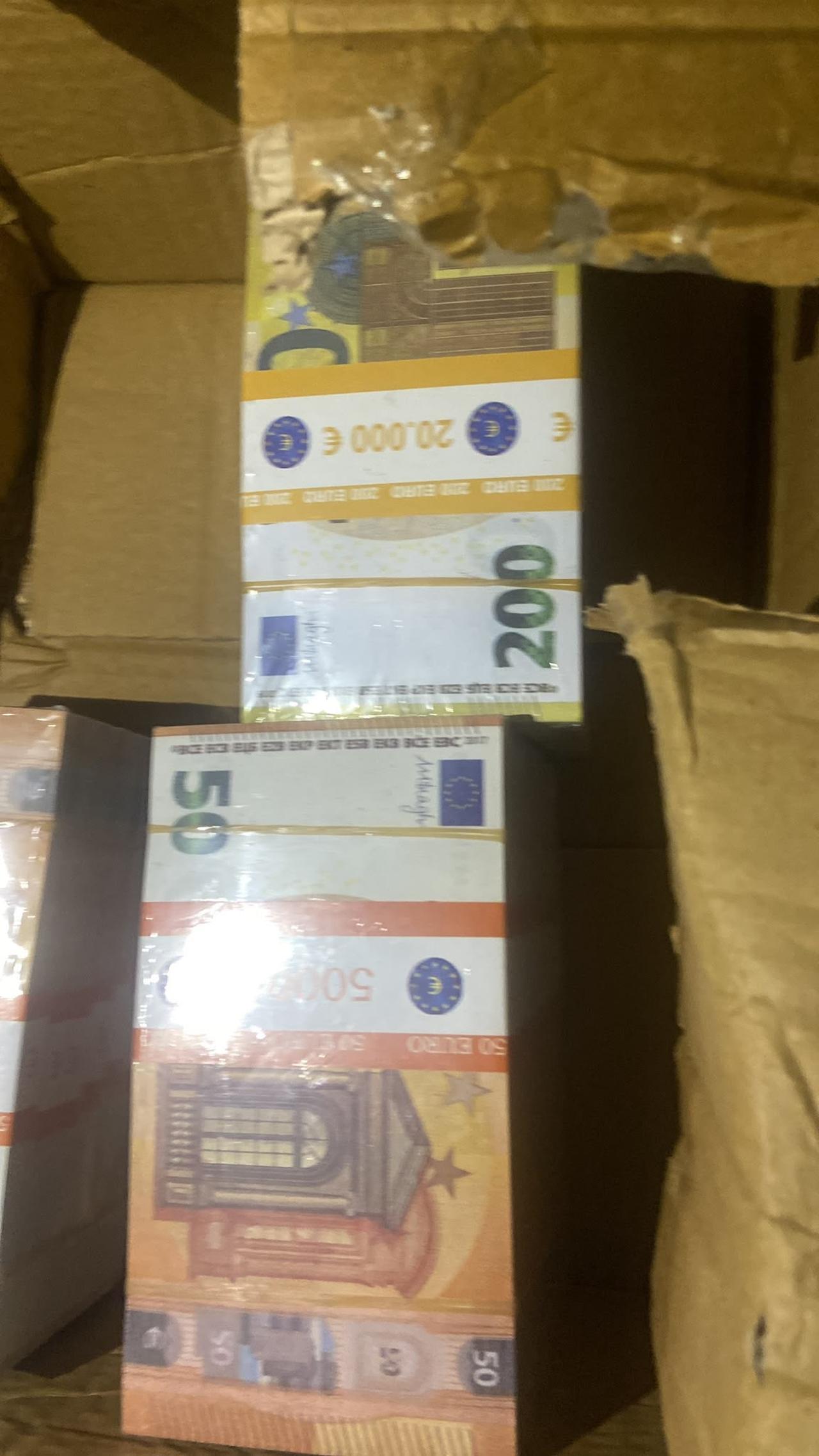 Bundles of euro banknotes seized by Turkish police from vehicles in Istanbul as part of a money-laundering investigation into social media figure Mehmet Fatih Tancalan, known online as “Vanli Kara Haydar,” Sept. 26, 2026. (IHA Photo)