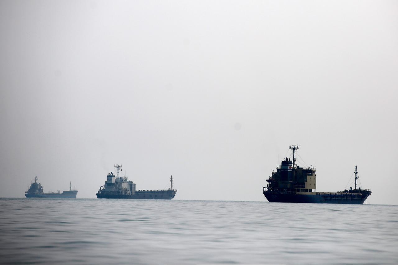 Commercial vessels and oil tankers sit anchored in the waters off Bandar Abbas in southern Iran's Hormozgan Province on September 9, 2026. (AA Photo)