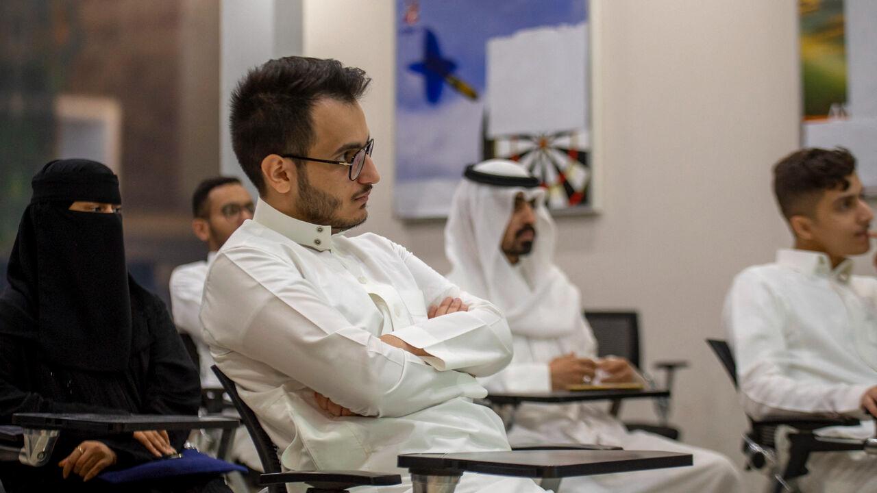 Students attend a training seminar at the Tourism Ministry Training Center in the city of Riyadh on August 30, 2022. (AFP Photo)